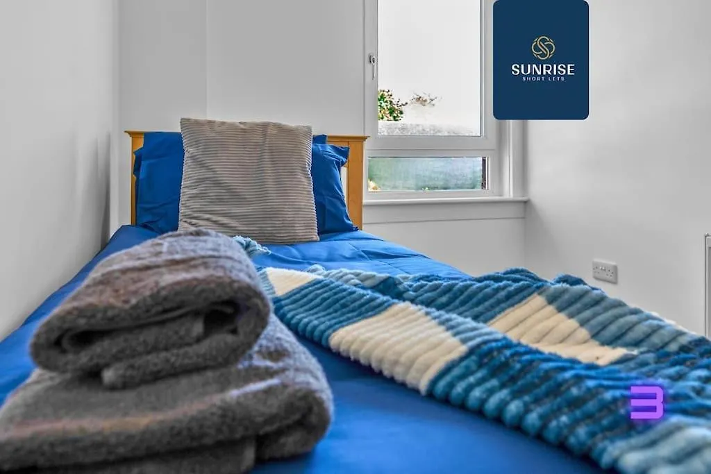 Casa vacanze Springhill Townhouse, 3 Bedrooms, 2 Kings, 1 Single, Great Views, Newly Refurbished, Free Parking, Free Wifi, River View, Dock, Eden Views, Price Match Gaurantee By Sunrise Short Lets Dundee