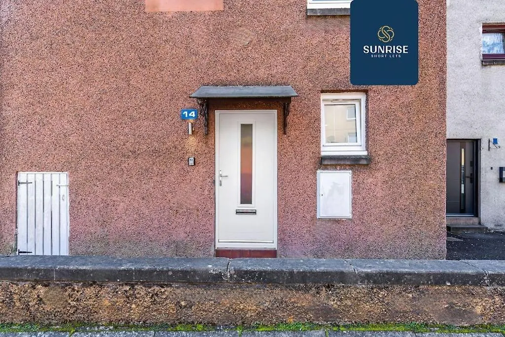 Springhill Townhouse, 3 Bedrooms, 2 Kings, 1 Single, Great Views, Newly Refurbished, Free Parking, Free Wifi, River View, Dock, Eden Views, Price Match Gaurantee By Sunrise Short Lets Dundee Regno Unito