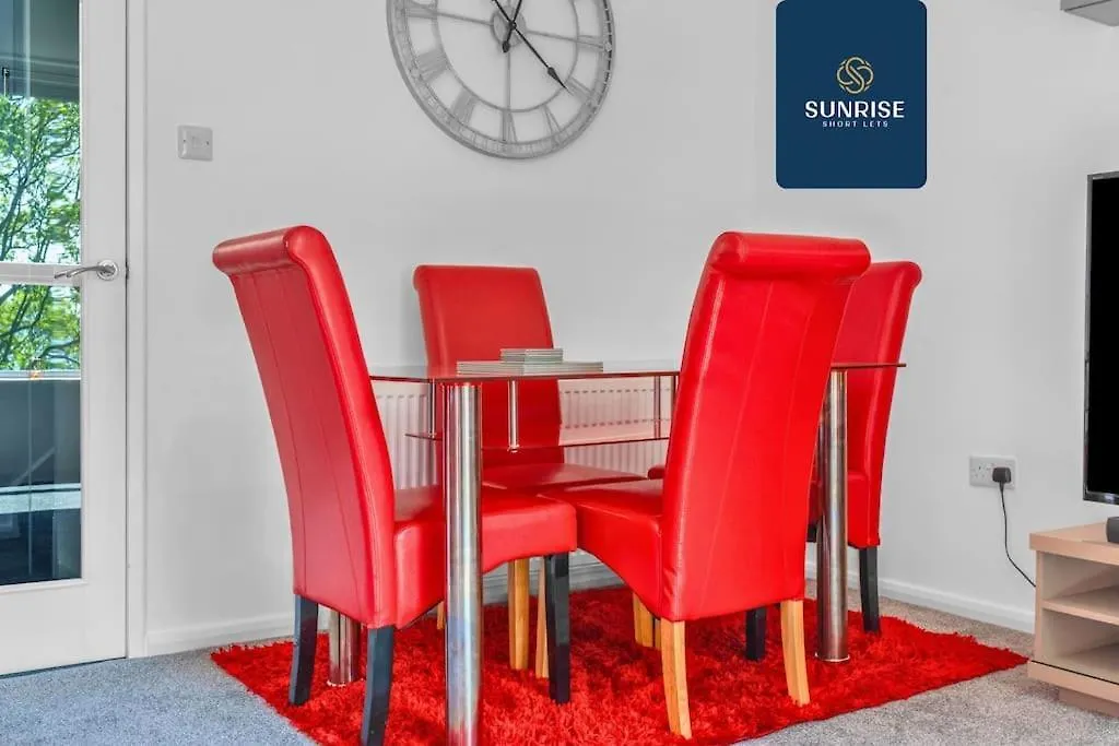 Holiday home Springhill Townhouse, 3 Bedrooms, 2 Kings, 1 Single, Great Views, Newly Refurbished, Free Parking, Free Wifi, River View, Dock, Eden Views, Price Match Gaurantee By Sunrise Short Lets Dundee United Kingdom